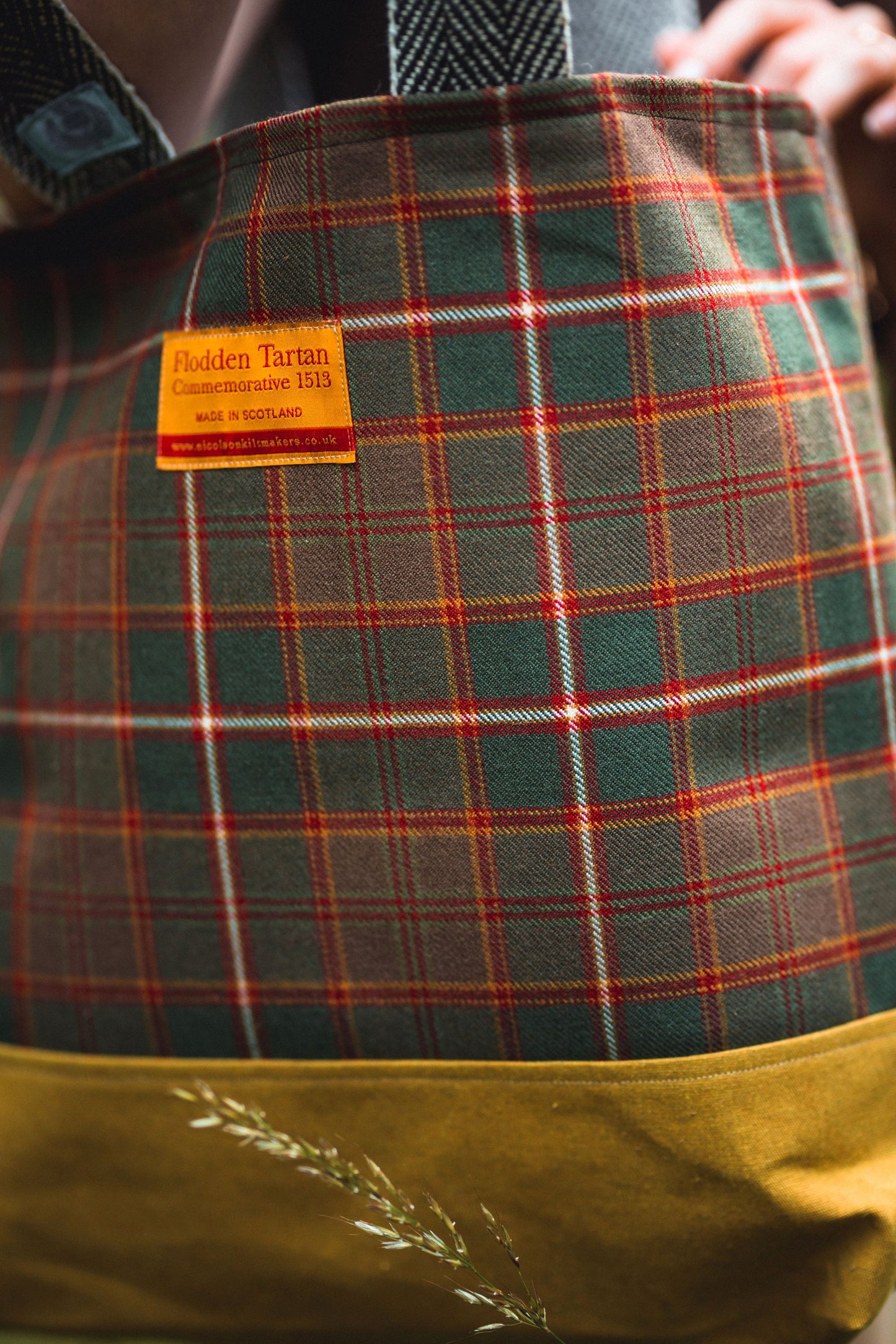Bolso shopper Thistle de lana escocesa con Liberty Fabrics