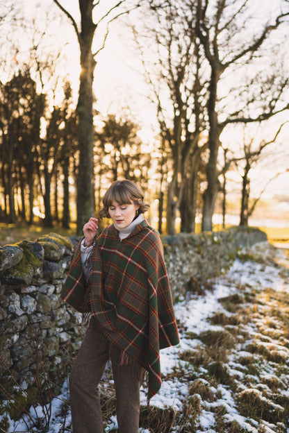 Poncho de lana de cordero a cuadros escoceses Flodden