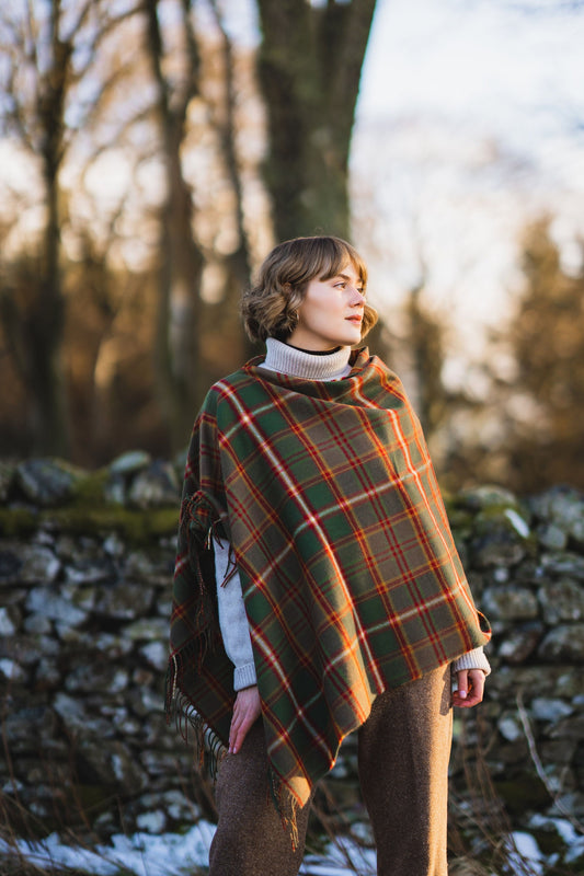 Poncho de lana de cordero a cuadros escoceses Flodden